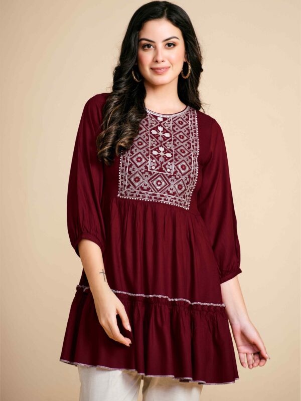 Glomee Heavy Rayon Embroidery Short Kurta