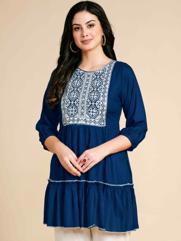 Glomee Heavy Rayon Embroidery Short Kurta