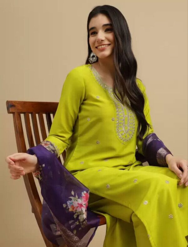 Glomee Introducing New kurti duptta and bottom set